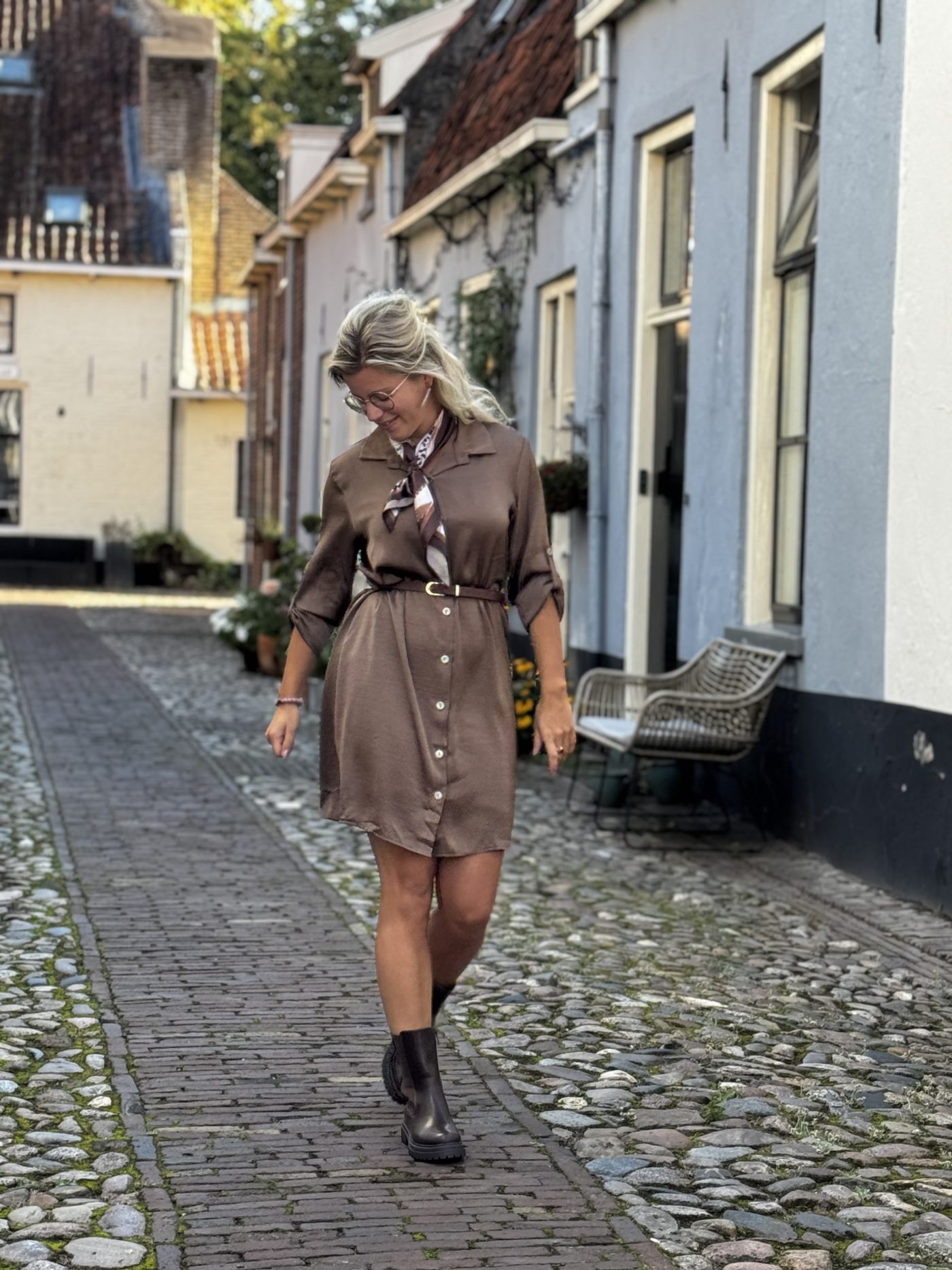 Lizalau satin dress taupe