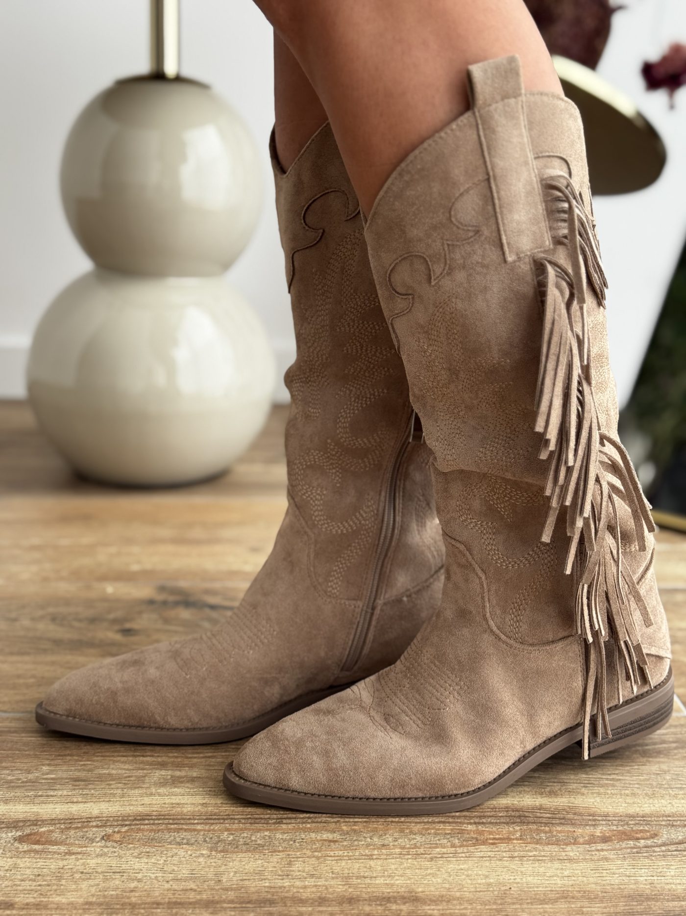 Country cowboy beige