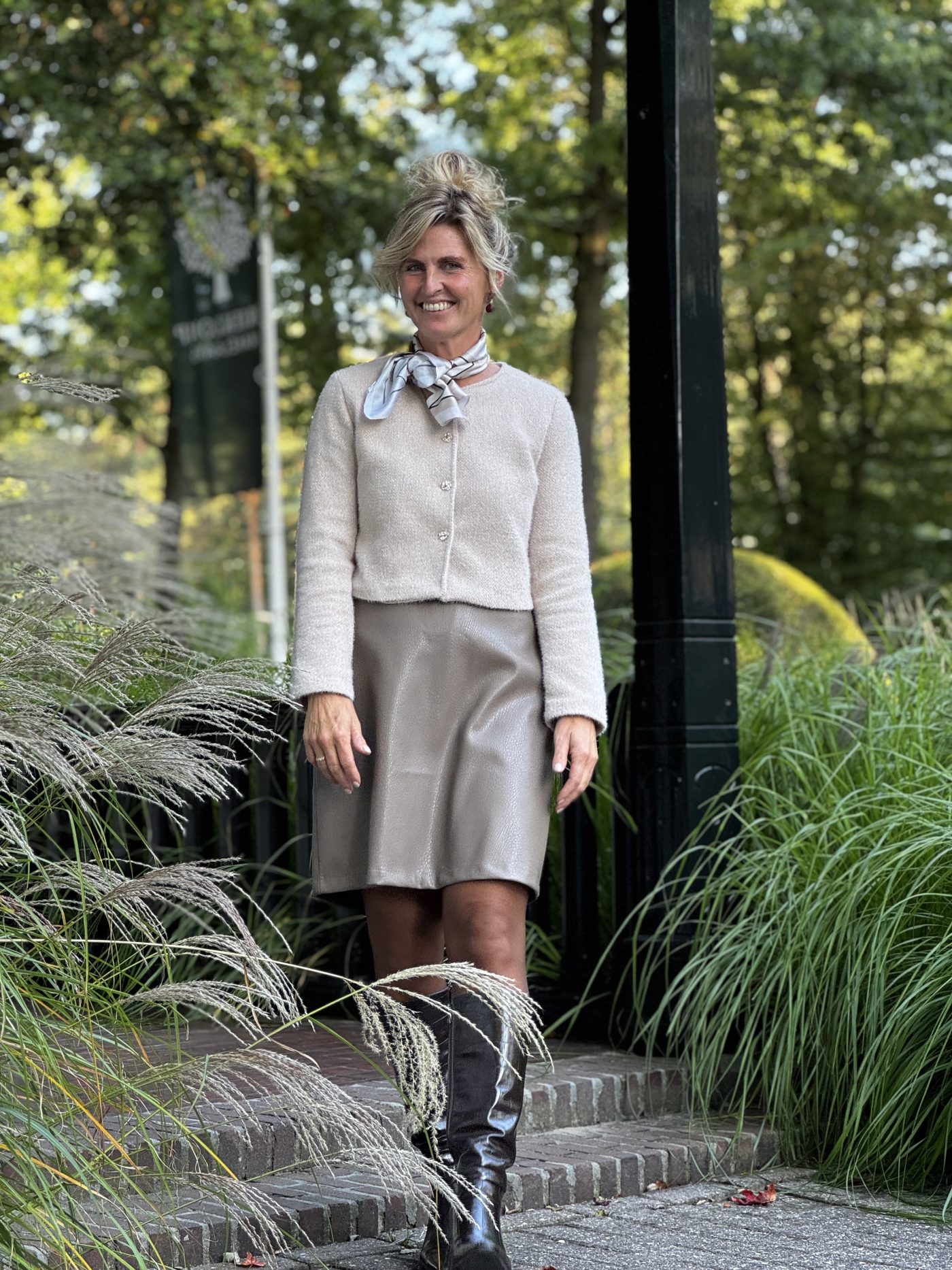 LéLorah rok Madelène stone