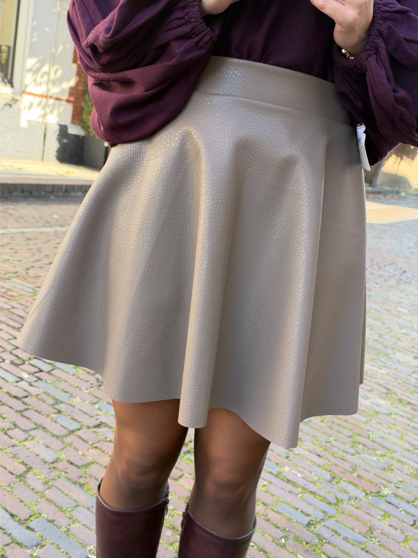 Lucienne rok stone
